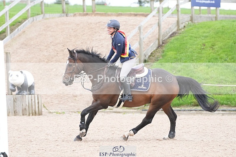 250921-155333-03901 - Cls 22 Unaffiliated 90cm Derby