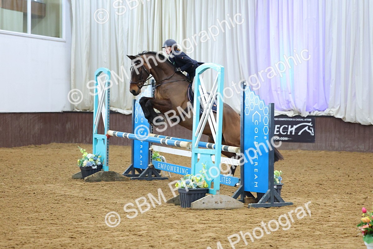 SBM_010030 - Class 21 - Nupafeed Supplements Senior Discovery/ 1m Open - First Round (1.00m)