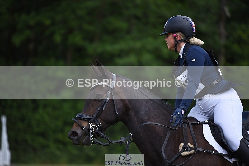 240630-104934-00154 - 103-Olivia_Marriott-Charming_Fellow