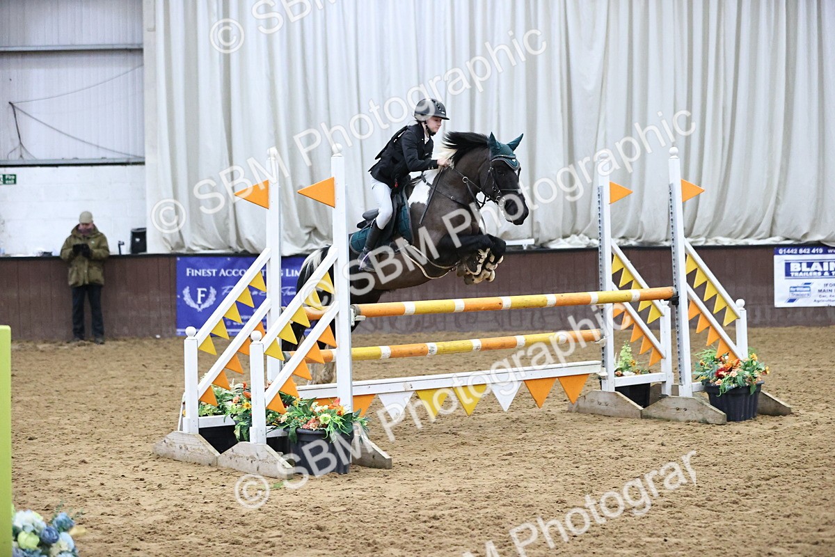SBM_010405 - Class 12 - Blue Chip Pony Newcomers 1m Open both to Inc The Pony Restricted Rider Qualifier
