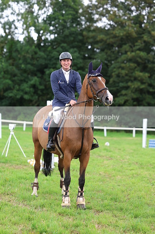 3E7A8646 - Class 8: Senior Foxhunter/1.20m open