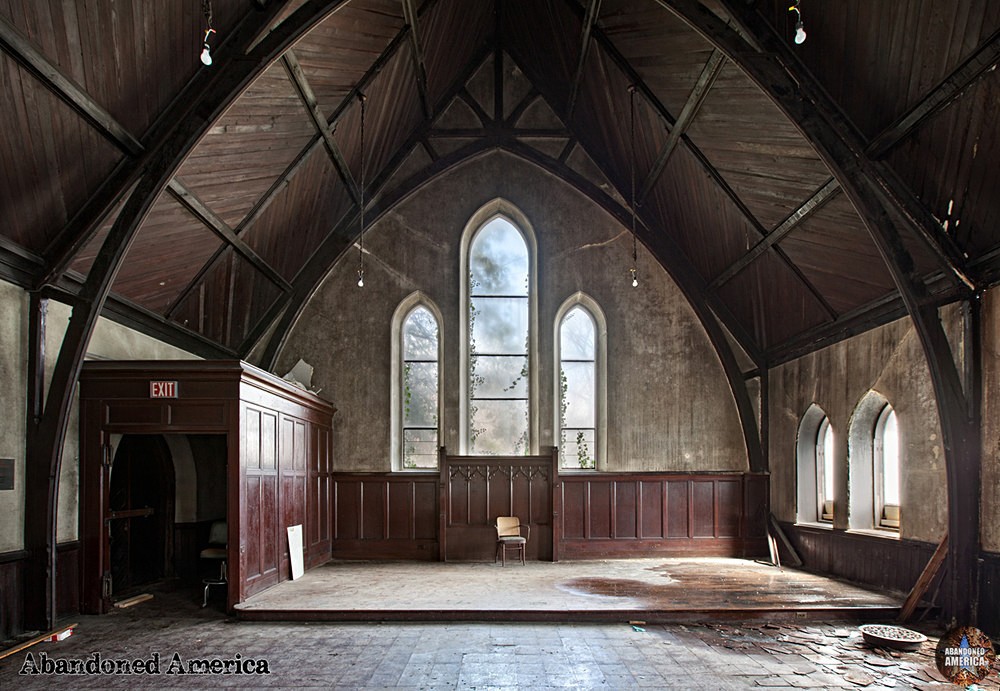 St. Peter's Episcopal Church (Germantown, PA) | Abandoned America