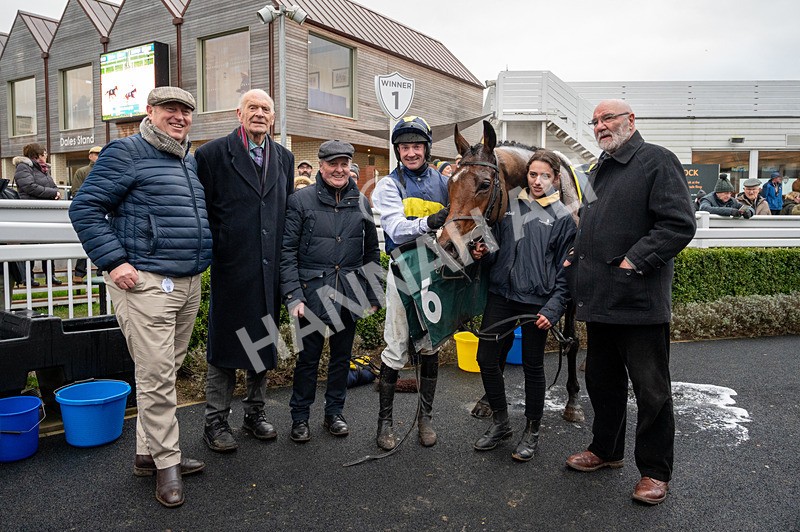 110124-Race 5-Track And Trace-5378 - Race 5