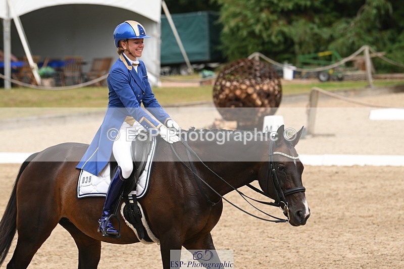 250719A-140821-05924 - 038-Natasha.Collings-Costello-Dovevale.Tender.Dove