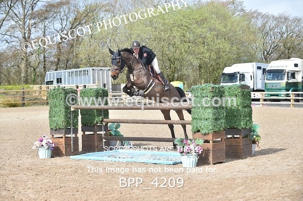 BPP_4209 - CLASS 10 RHS Foxhunter Championship Qualifier