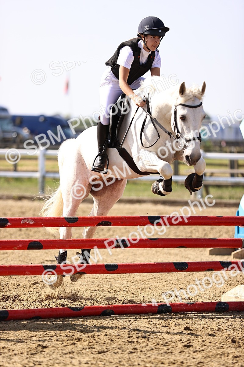 SBM_005576 - Class 8 - Clear Round