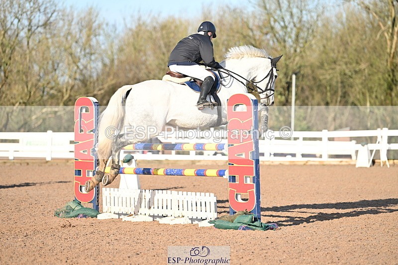 231210A-131243-02517 - Cls 20 Newcomers & 1.10m Open