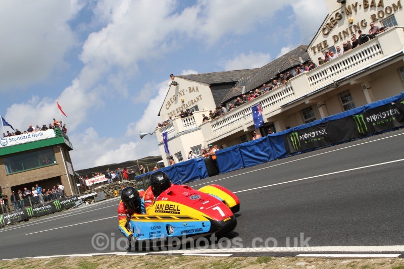 Ian Bell / Carl Bell* Yamaha / Ian Bell Motorcycles - Sure Sidecar Race 1