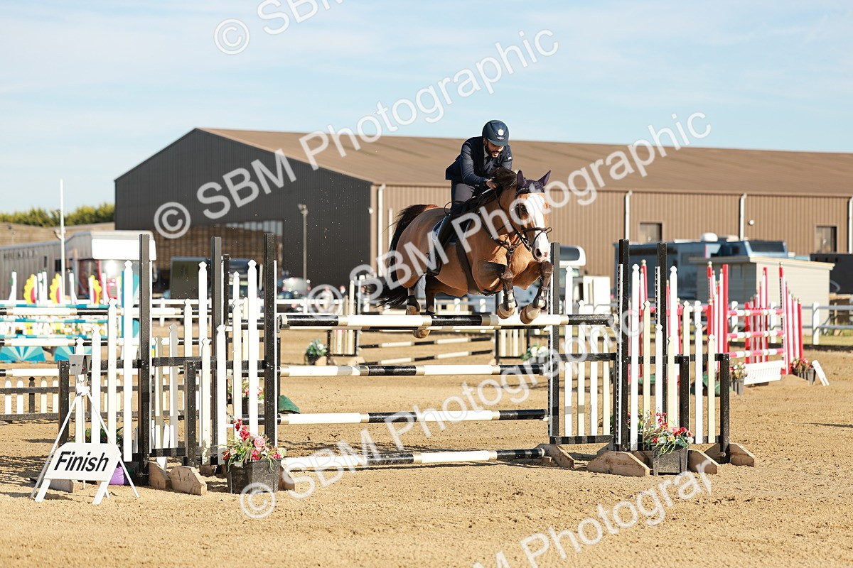 SBM_008816 - Class 6 - National 1.30m 1.40m Open Handicap