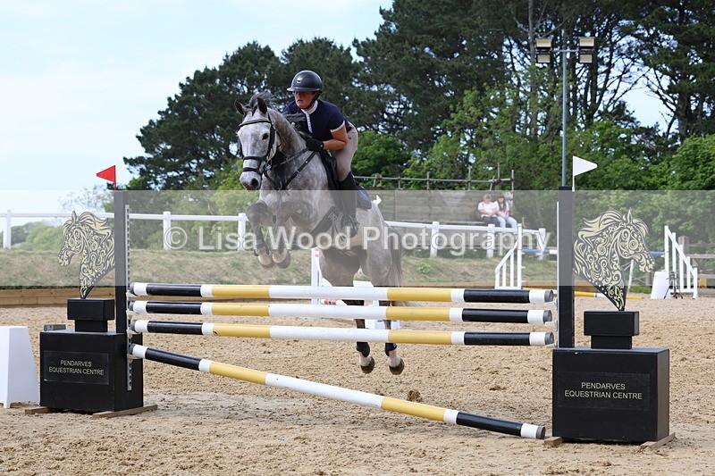 3E7A7384 - Class 7: Senior Newcomers/1.10m open