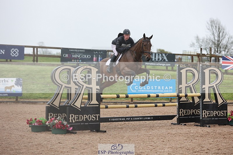 250418-120018-01793 - 025-Oliver.Thompson-HOLD.ME.TIGHT