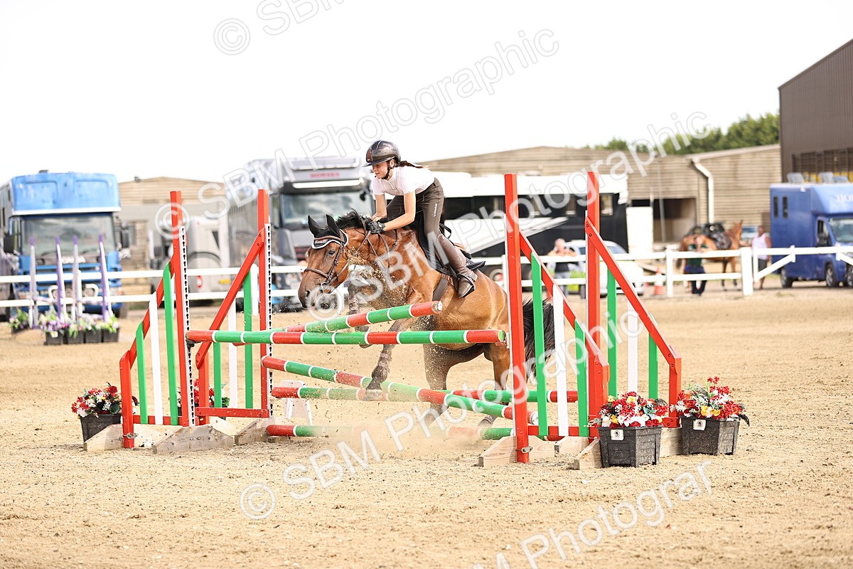 SBM_002323 - Class 18 - Ariat Senior British Novice- 90cm Open