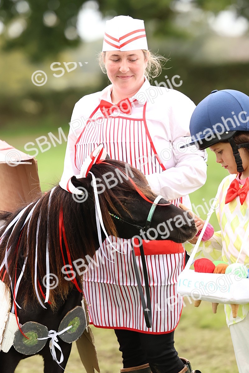 SBM_61659 - S37a - Fancy Dress Showing