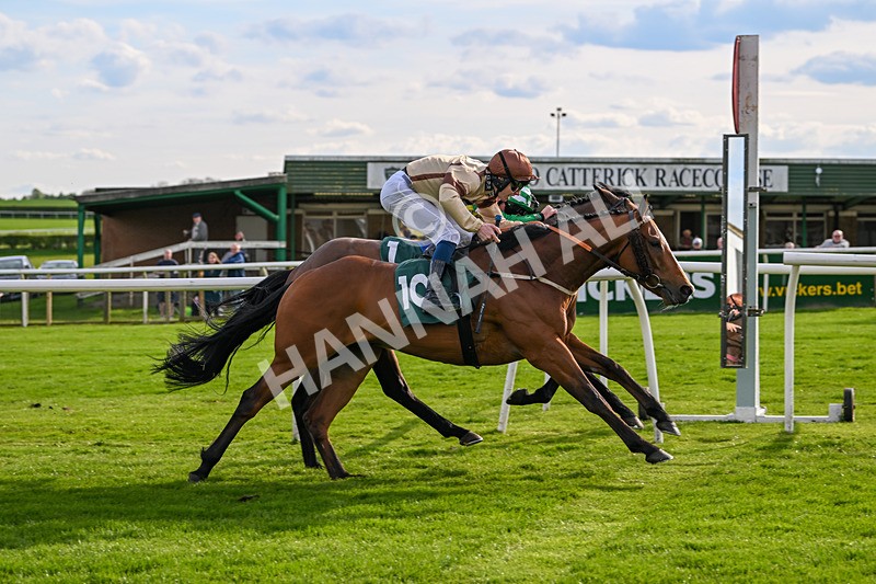 300424-Race 1-Variety Island-2319 - Race 1