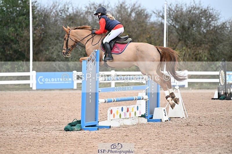 241206-140357-01045 - Cls 6 Foxhunter and 1.20m Open