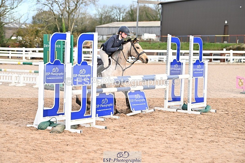 241117X-101406-03611 - Cls 09s Pony intro 90cm