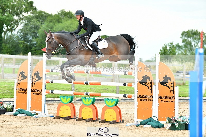 230720A-150047-03658 - Cls 9, 2 Star Big 1.40m Start to break