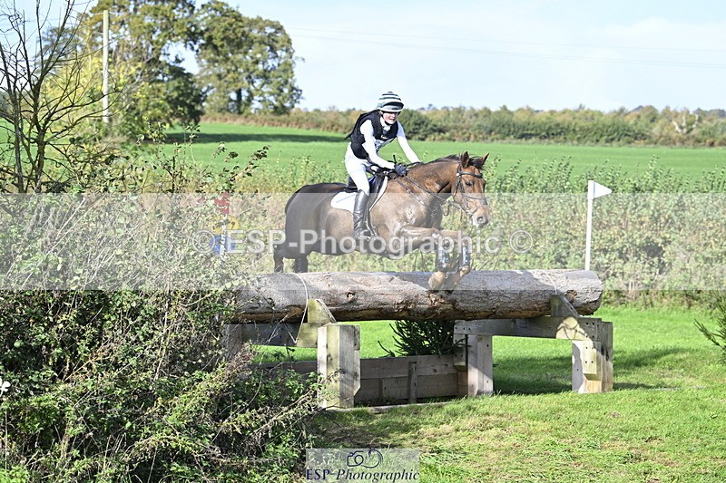 251024A-121728-08943 - B-124-Sophie.Lamb