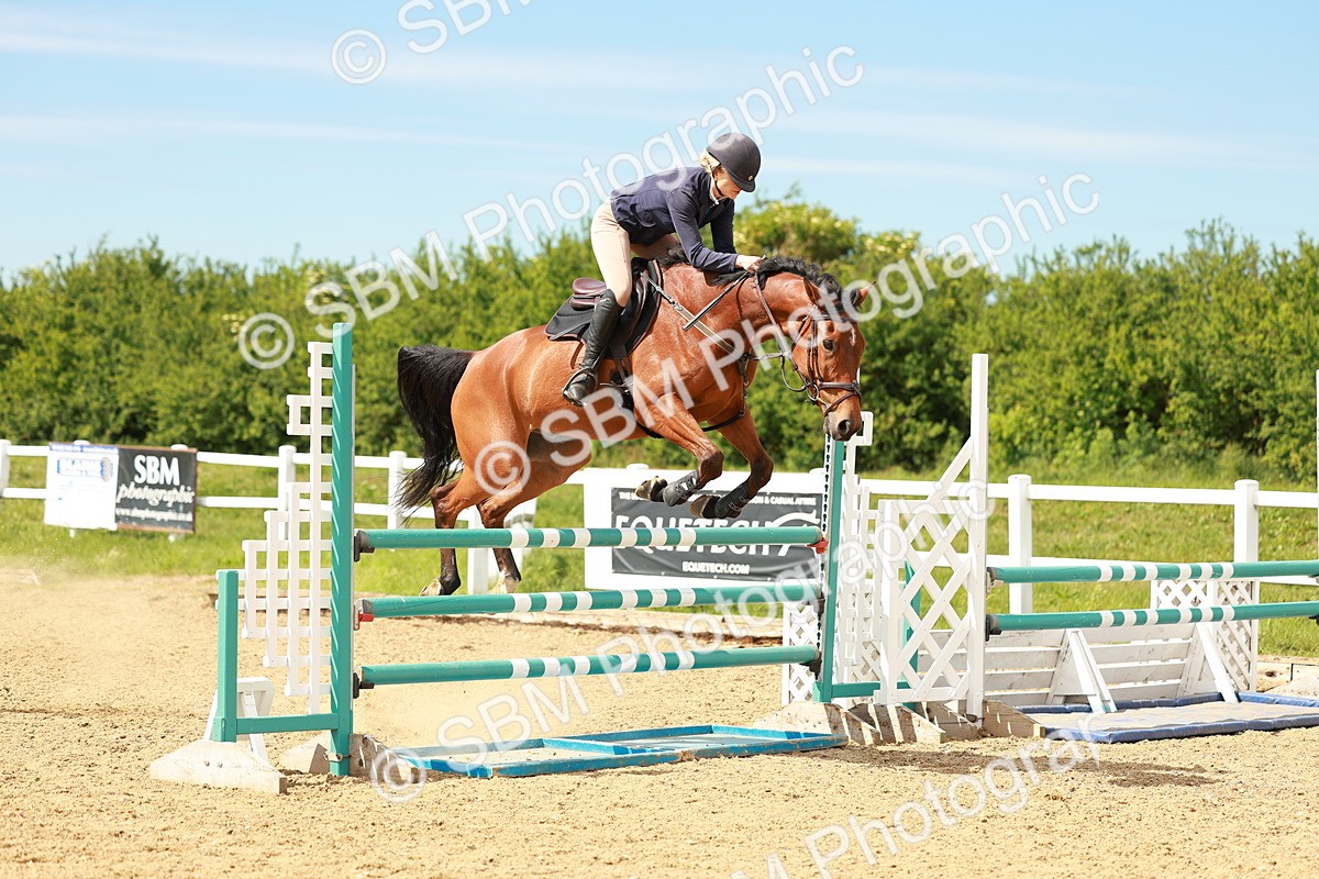 SBM_002395 - Class 4 - Senior Newcomers - 1.10m