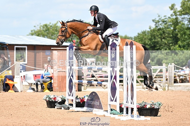 240718A-122535-05067 - Cls 1, 3 Star Small Tour 1.35m