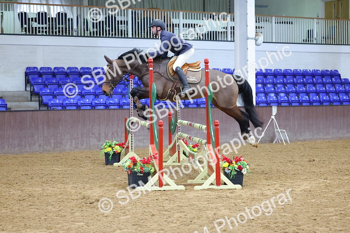 1I0A4817 - Class 9 - Senior Newcomers/ 1.10m Open