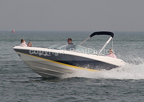 100424 FUNSEEKER IMG_3777jpg - Motorboats - Open