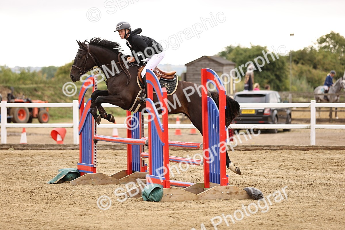 SBM_024394 - Class 8 - Clear Round
