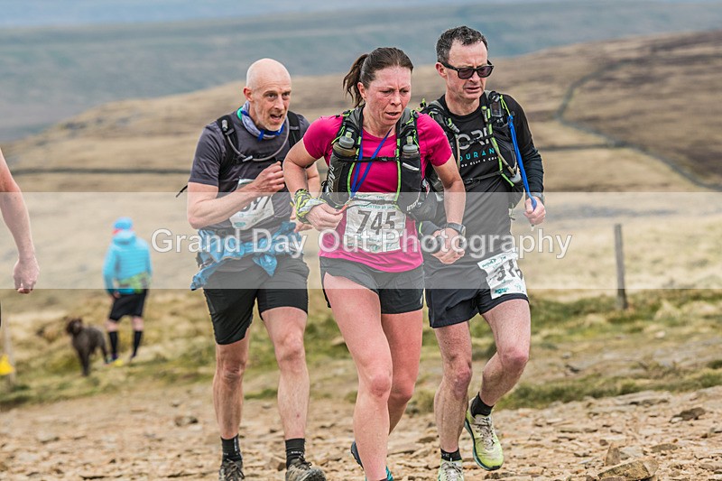 3 Peaks-625 - The 3 Peaks Race Saturday 27th April 2024