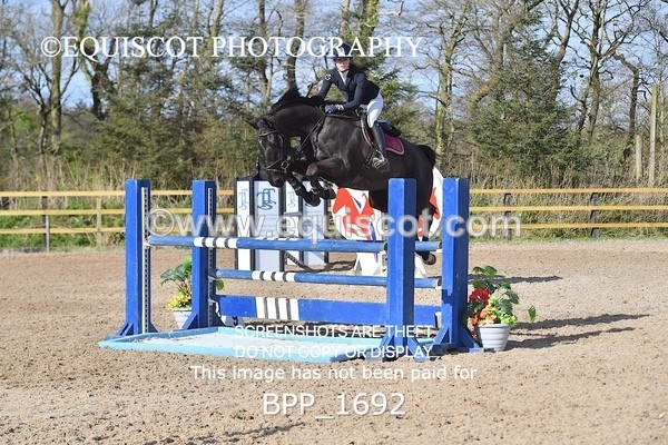 BPP_1692 - CLASS 18 SUN Senior Newcomers/ 1.10m Open