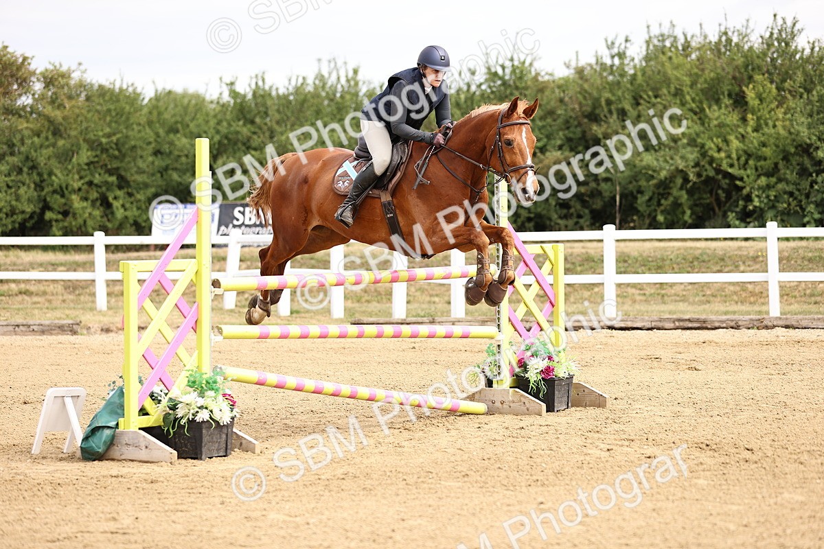 SBM_009587 - Class 8 - Senior Newcomers - 1.10  Open