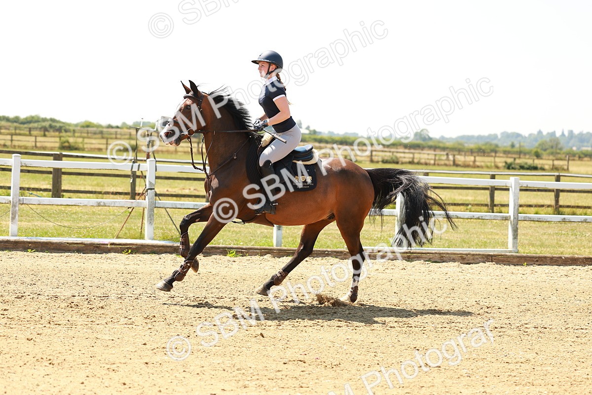 SBM_001388 - Class 4 - Senior Newcomers - 1.10m