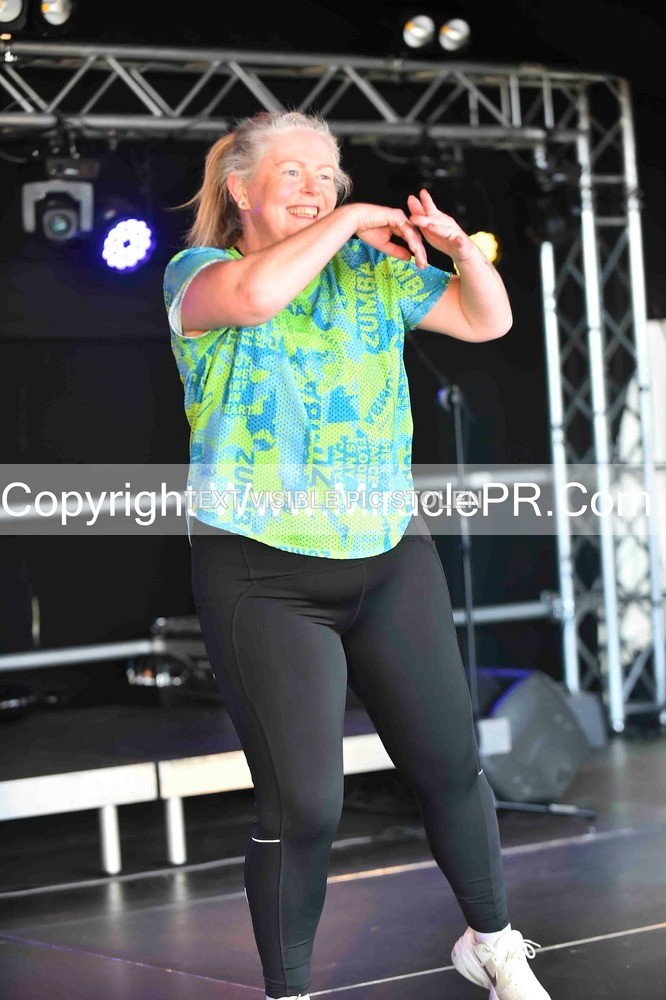 SH4_0421 - Zumba with Sara Ann.