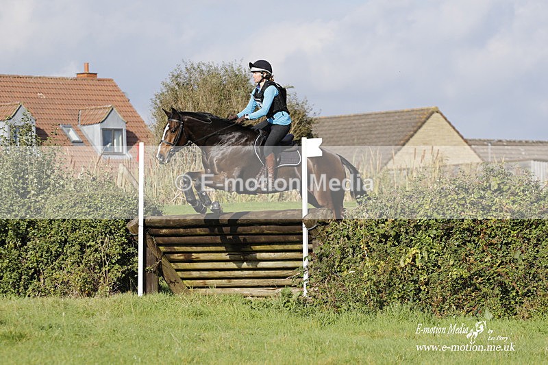  WWHT 171021 3844 - Open (1.00m)  17/10/21