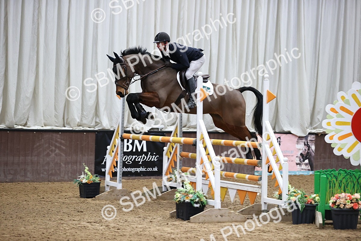 SBM_001440 - Class 4 - Senior Newcomers - 1.10m Open