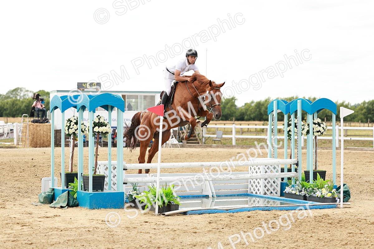 SBM_019081 - Class 21 - Senior Newcomers Championship 2d Rd