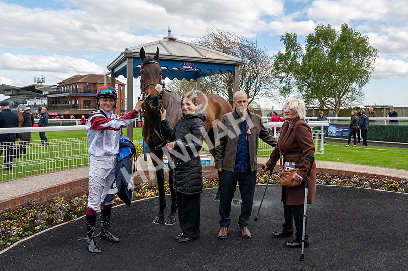 160425-Race 6-Nibras Gold-1050 - Race 6