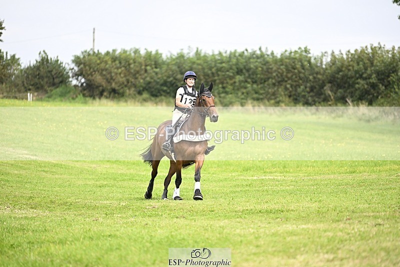 240831A-130223-02461 - 123-Fiona.Jones-ABBY.VD.BERGHOEVE.Z