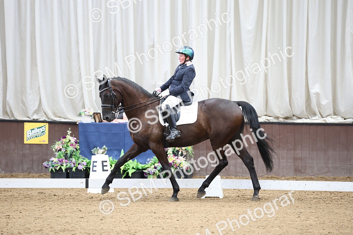 SBM_003902 - Class 8 - Advanced Medium 6 Silver
