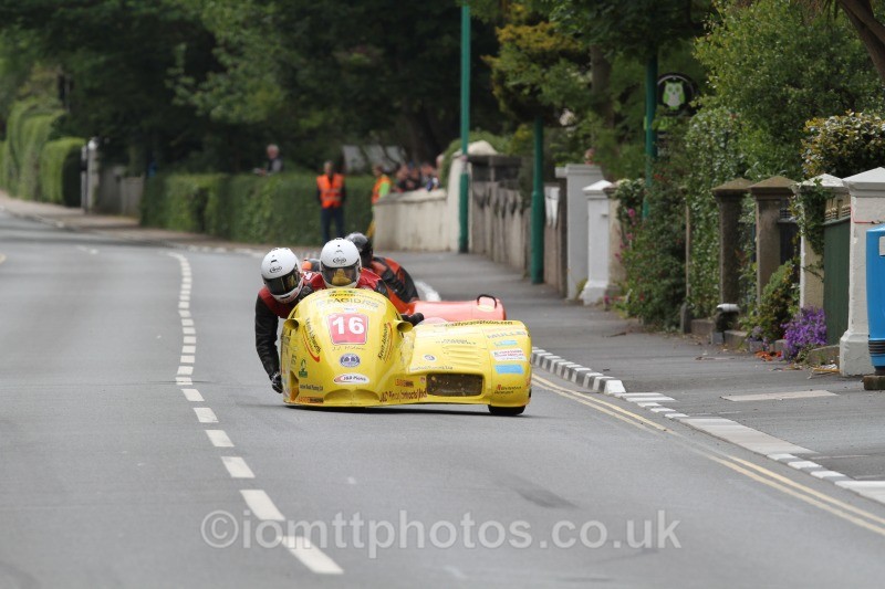 Gordon Shand & Phil Hyde - Sure Sidecar Race 2