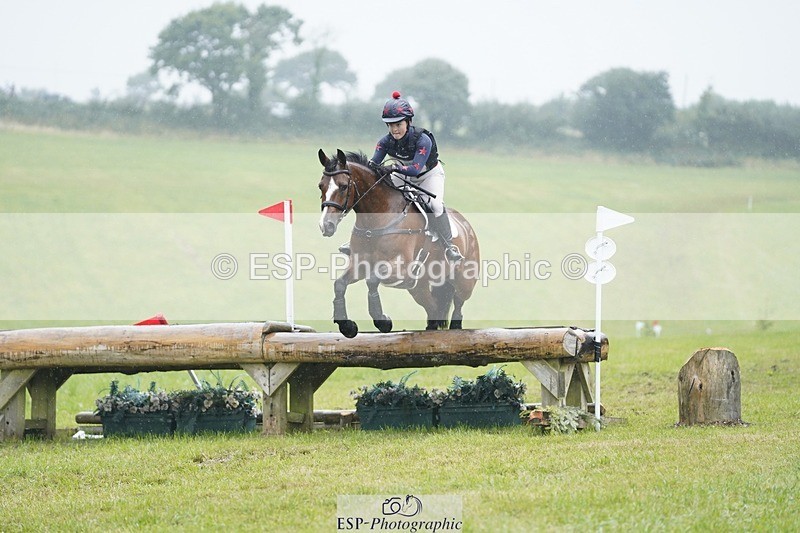 240901A-150014-10417 - 553-Molly.Pullin-OAKWELLYNS.DECANTER.OF.SKYE