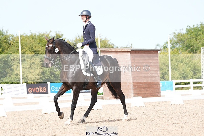 250815-124810-01080 - 016-Ben.JamesToto.light