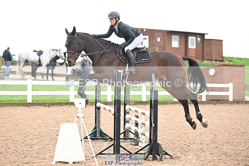 241023A-115000-00636 - Cls 1 British Novice and 90cm Open