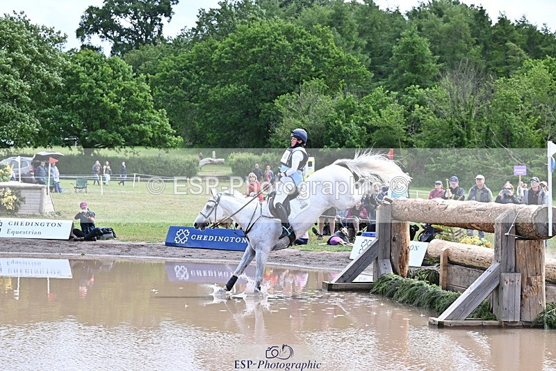 250525A-130737-16169 - D-470-Kitty.King-VENDREDI.BIATS