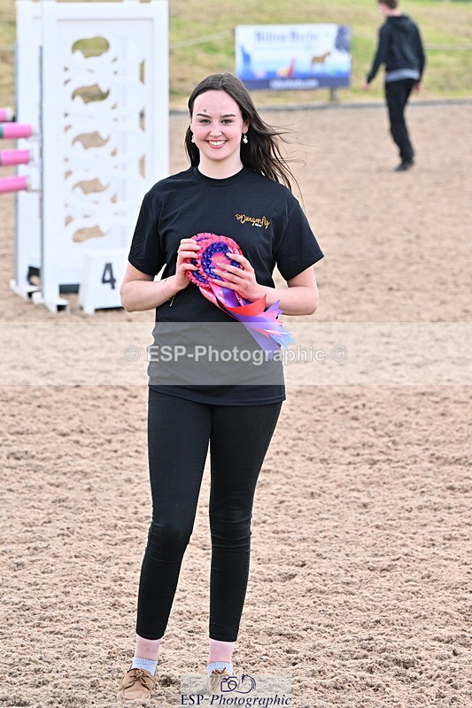 240608A-140120-02691 - Cls 4 Snr Newcomers and 1.10m Open