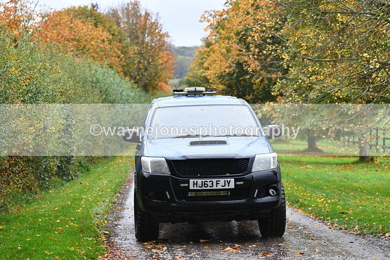 WJ5_6014 - B&B walk back for Hunt Tea !