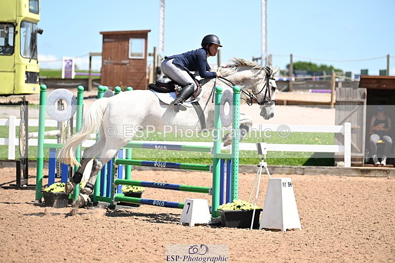 240728A-142120-09454 - Cls 36 1.05m Amateur Qualifier