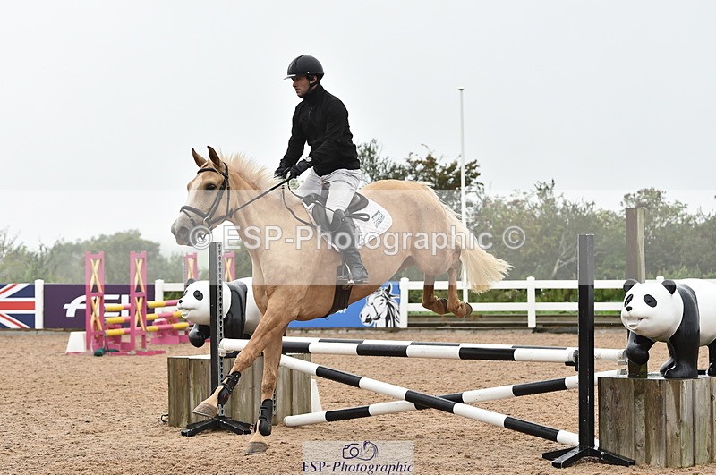 220829A-171712-00399 - 80cm Classes 5a 5b & 6