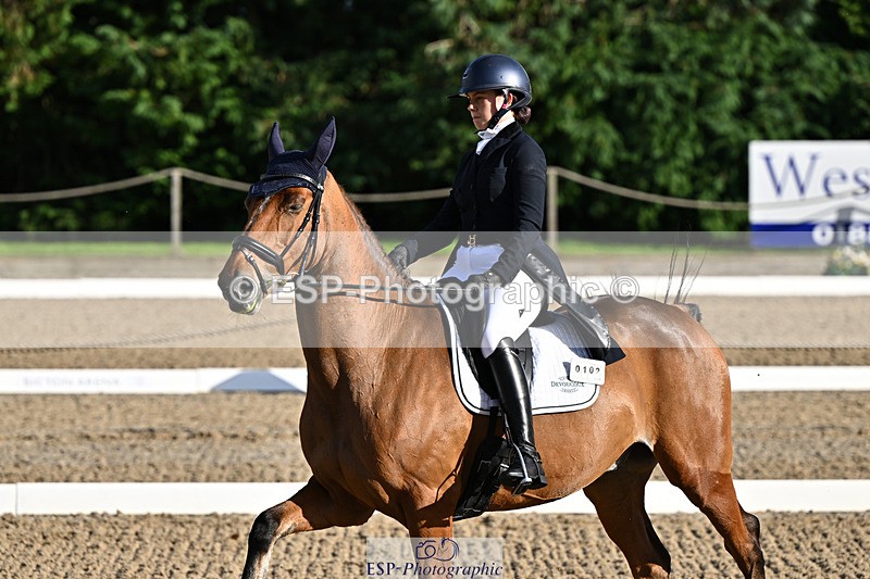 241023-144018-00360 - 102-Holly.Morris-ROYALE.LOUIS