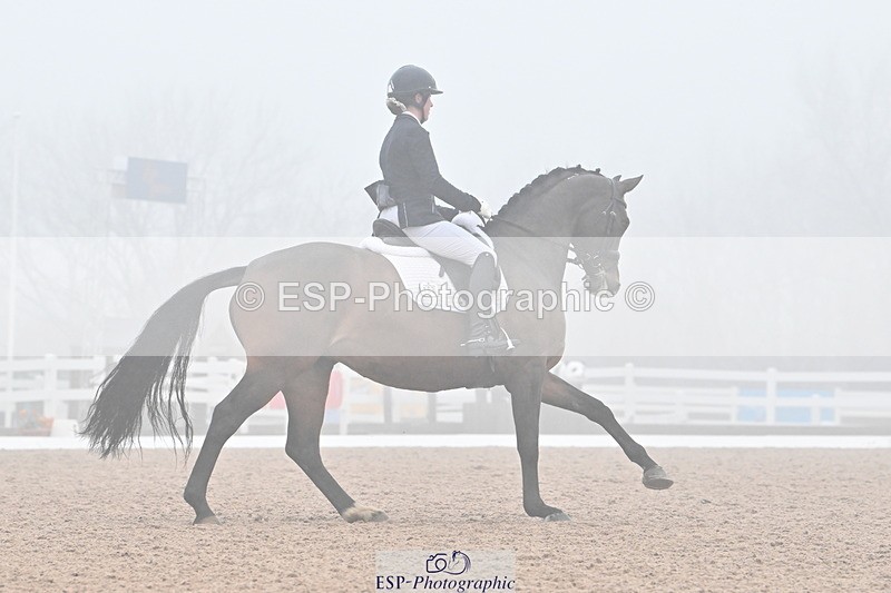 240217A-142903-03457 - 163-Anna.Johannson-Diamond.Bar