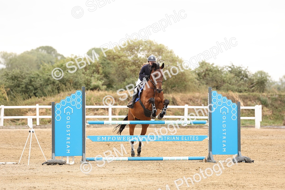 SBM_023935 - Class 6 - Senior Newcomers 1.10m